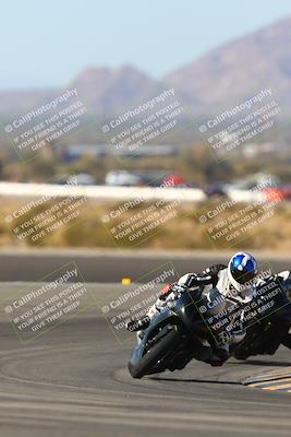media/Jan-13-2024-SoCal Trackdays (Sat) [[9c032fe5aa]]/Turn 11 (1030am)/